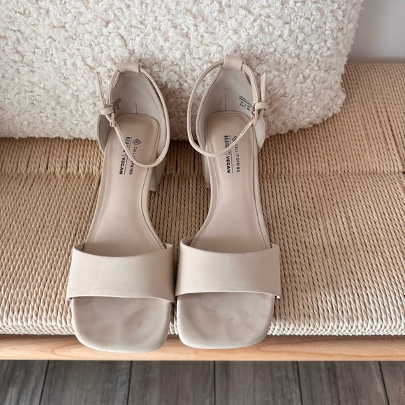 SOLD - Call It Spring Vickii Block Heel Sandal Size 7.5 - Picture 6 of 10